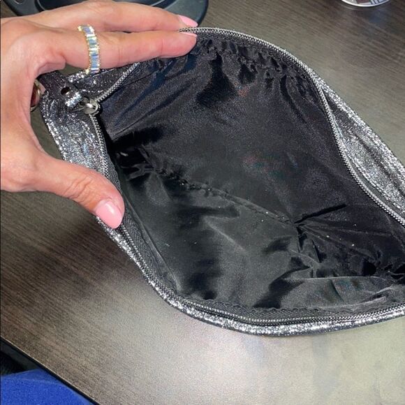 Victoria's Secret shimmer Makeup Bag BOGO - Picture 4 of 4
